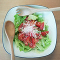 シナモシナモ's cooksnap of when they made 簡単☆レタスとトマトとカニかまサラダ.