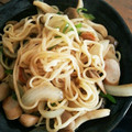 SARINGER's cooksnap of when they made 旨みたっぷり！上海風イカ焼きそば。.