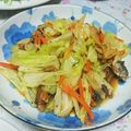 クックP3Z5B5☆'s cooksnap of when they made 手軽にチャッ☆さんま缶de炒め物.