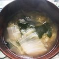 たなかno's cooksnap of when they made 朝食に♪白菜と玉葱のほんわか甘～い味噌汁.