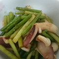 ☆もーちゃん☆'s cooksnap of when they made 簡単☆いかとニンニクの芽のバター醤油炒め.