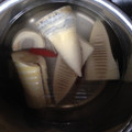 くまのてまひま工作所's cooksnap of when they made 米のとぎ汁で簡単筍の灰汁抜き.