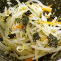 由芽15's cooksnap of when they made 簡単すぎ！！もやしナムル.