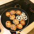 エンゾウ999's cooksnap of when they made れんこんのつくね乗せ照り焼き.