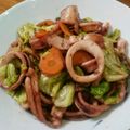 なちょすぅ's cooksnap of when they made イカとキャベツのオイスターソース炒め.