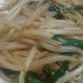 ☆★☆〇子☆★☆'s cooksnap of when they made ちょー簡単☆もやしとニラの和風炒め.