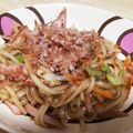 みなこっく's cooksnap of when they made 新発見〜♡簡単でやみつき！！焼きうどん♡.