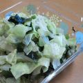 みき☆ハチ's cooksnap of when they made キャベツとワカメのごま酢和え.