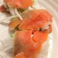 クックE662AA☆'s cooksnap of when they made アボカド・チーズのスモークサーモン巻き.