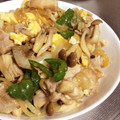 ✩ともみ✩'s cooksnap of when they made 鶏肉としめじのふわふわ卵炒め.