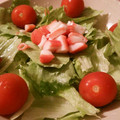 クックVNSB48☆'s cooksnap of when they made 簡単☆レタスとトマトとカニかまサラダ.