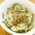 反省堂書店（のぐち）'s cooksnap of when they made きゅうりとかいわれの梅おかか和え.