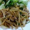 4double5's cooksnap of when they made 豚コマともやしの醤油マヨ炒め.