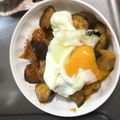 yuuukiy's cooksnap of when they made 豚バラと茄子の韓国風丼〜温玉のせ〜.