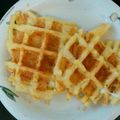 mam0ru's cooksnap of when they made びっくり美味！チーズマカロニのワッフル.