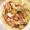 asuuumomo's cooksnap of when they made 話題の塩麹で＊塩麹焼きそば＊.