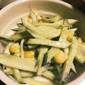 じゅ～ま～'s cooksnap of when they made 簡単！胡瓜と玉ねぎと笹かまのマヨ和え.