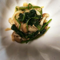 柚子ちゃんママ's cooksnap of when they made 三つ葉のなめたけ和え～柚子胡椒風味♪.