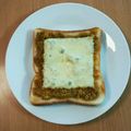 シナモシナモ's cooksnap of when they made 朝食に！カレーチーズトースト.