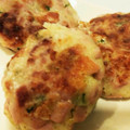 みるる♪'s cooksnap of when they made 魚肉ソーセージのぽってりバーグ.
