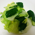 mijiiinko's cooksnap of when they made レタスときゅうり洋風？浅漬け.