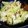 クックJXV5T6☆'s cooksnap of when they made 5分でキャベツとソーセージのヘルシー炒め.