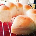 mahochan1's cooksnap of when they made ✿お花✿レーズンちぎりパン♡.