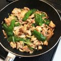ももねえ♡'s cooksnap of when they made 彩りチキンのガリバタ炒め.