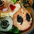 待ちに待った夏休み's cooksnap of when they made キャラ弁 おにぎりで仮面ライダーゴースト.
