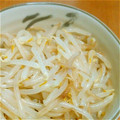 max4995's cooksnap of when they made あと一品♪もやしのナムル.
