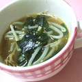 さとみわ's cooksnap of when they made ░もやし&わかめだけで、美味しいスープ░.