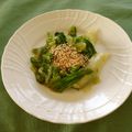 *ひろみ*'s cooksnap of when they made 簡単‼レタスの外葉で炒めもの.