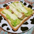 さったんママ's cooksnap of when they made アボカドガーリックチーズのトースト.