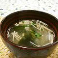 赤い電話's cooksnap of when they made えのきとわかめの簡単お味噌汁.
