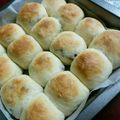 ちーぼーあいぴんこ's cooksnap of when they made 手捏ねで簡単!!ふわふわレーズンパン♪.