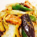 鈴子☆'s cooksnap of when they made 夏バテに厚切りベーコンと茄子のカレー炒め.