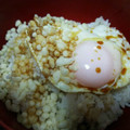 kyhrかあちゃん's cooksnap of when they made 簡単あげ玉目玉焼き丼.