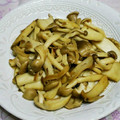かなりんココりん's cooksnap of when they made 簡単♪きのこの甘辛炒め.
