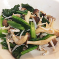 ○しろくま○'s cooksnap of when they made ☆ほうれん草☆しめじとしらすのポン酢和え.