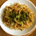 oyukidesu's cooksnap of when they made 我が家の焼きそば♪かつおだしがきいてるよ.