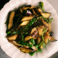 ☆ぶっちょ☆'s cooksnap of when they made ぱぱっと簡単ナスとピーマンのさっぱり炒め.