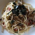 ゆりぼぉ's cooksnap of when they made 十得鍋で作る★梅と大葉としめじのパスタ.