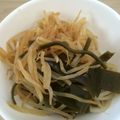 violane's cooksnap of when they made だしが決め手★簡単★もやしのおひたし.