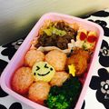 クックRFOCR9☆'s cooksnap of when they made キャラ弁☆お花畑にみつばちさん♪弁当.