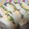 カフェ店員M子's cooksnap of when they made 海老とアボカドのマヨたまサンド.