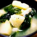 Aloha☆★'s cooksnap of when they made じゃがいもとワカメのお味噌汁☆ほっこり〜.