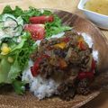 ひーちゃん67's cooksnap of when they made 簡単カフェ飯♬挽肉と玉ねぎの甘辛丼.