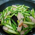 明日になれば♪'s cooksnap of when they made お魚ハンバーグとアスパラの塩胡椒炒め.