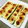 ほ。りりん's cooksnap of when they made ズッキーニのピザ風ボート.