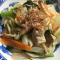 okameko's cooksnap of when they made 惣菜屋で習っためんつゆ味の焼きうどん.